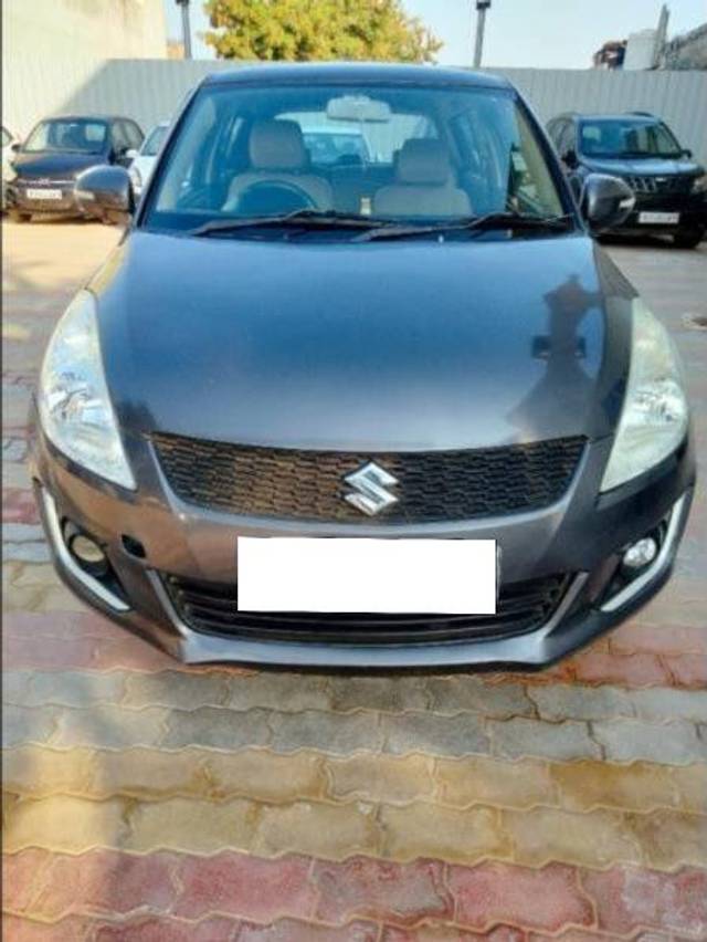 https://images10.gaadi.com/usedcar_image/3951418/original/processed_4794fac9fb9d0b5dfd5746312a1deb6c.jpg?imwidth=6400