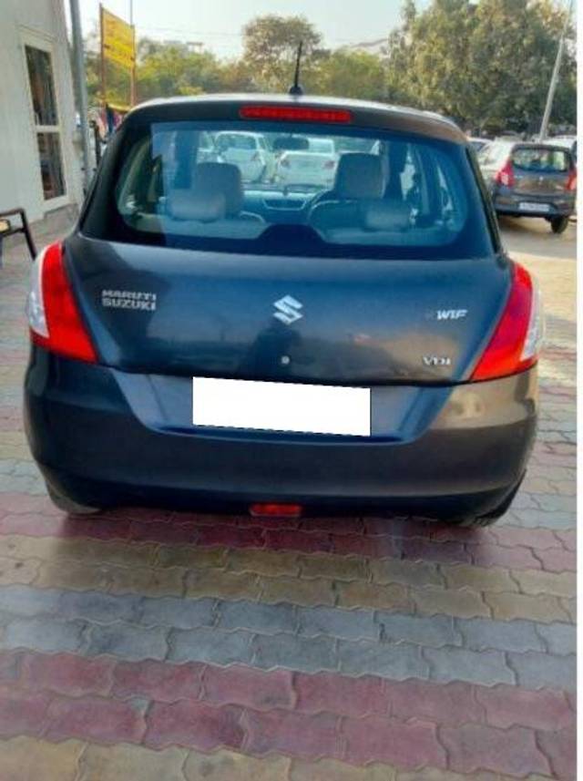 https://images10.gaadi.com/usedcar_image/3951418/original/processed_74fe26655e94f929cfbfb8fd53b42be0.jpg?imwidth=6402