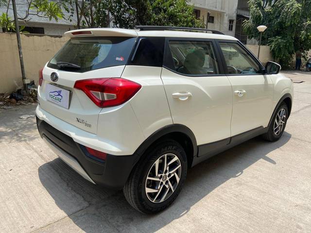 https://images10.gaadi.com/usedcar_image/3951429/original/processed_8b09e7c2a91fbb13f62635a2bdbe9d00.jpg?imwidth=6402