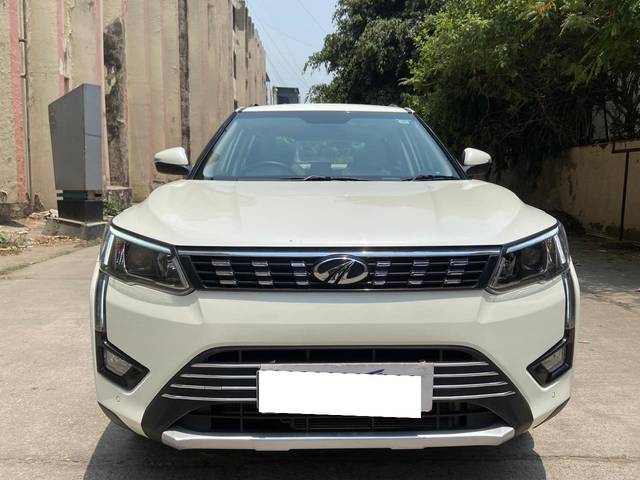 https://images10.gaadi.com/usedcar_image/3951429/original/processed_b529fadda4e57374f99d9d2ad90ba29e.jpg?imwidth=6400