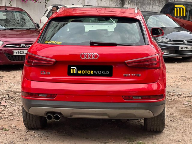 Second-hand 2018 Audi Q3 30 TFSI Premium FWD for sale in Kolkata-3