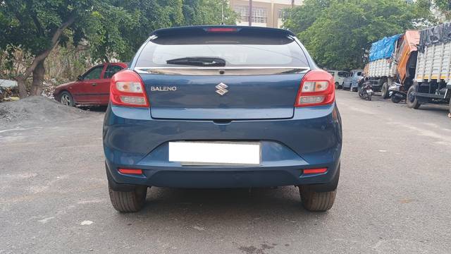 https://images10.gaadi.com/usedcar_image/3952754/original/processed_8628667749906da798b89dcca2fc8e6d.jpg?imwidth=6401