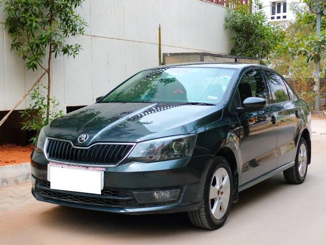 https://images10.gaadi.com/usedcar_image/3954546/original/processed_f090f7b1275787af999befabd105fd9b.jpg?imwidth=6400