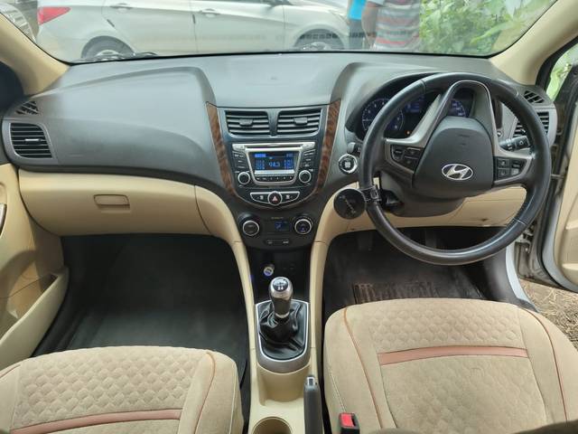 https://images10.gaadi.com/usedcar_image/3954757/original/0e232bba20fb8a3d967ab1e1a21989c7.jpeg?imwidth=6402