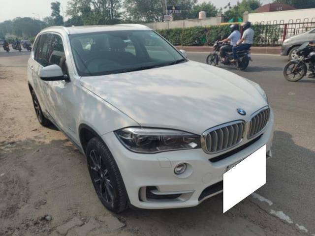 https://images10.gaadi.com/usedcar_image/3956112/original/processed_c15444ccde6e2845aa79a01555eec014.jpg?imwidth=6400