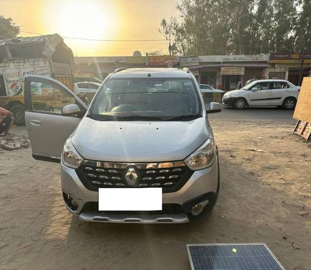 https://images10.gaadi.com/usedcar_image/3956922/original/processed_7194777a-93ed-4022-8c9f-84fd2d024daf.jpg?imwidth=6400