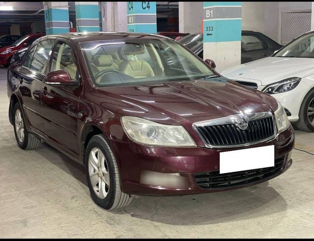 https://images10.gaadi.com/usedcar_image/3958411/original/processed_73fbe06b344593d93d1ecd39577da084.jpg?imwidth=6400