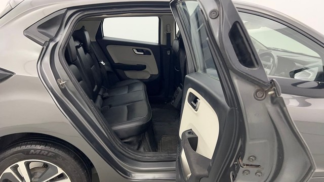 Second-hand 2022 Tata Altroz XZ Plus for sale in Kolkata-31