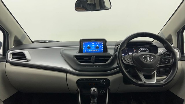 Second-hand 2022 Tata Altroz XZ Plus for sale in Kolkata-11