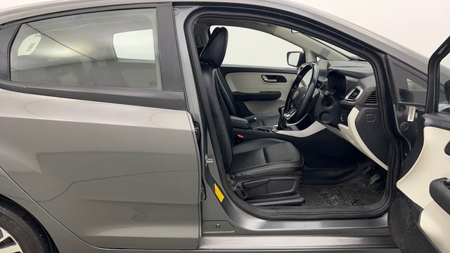 Second-hand 2022 Tata Altroz XZ Plus for sale in Kolkata-15