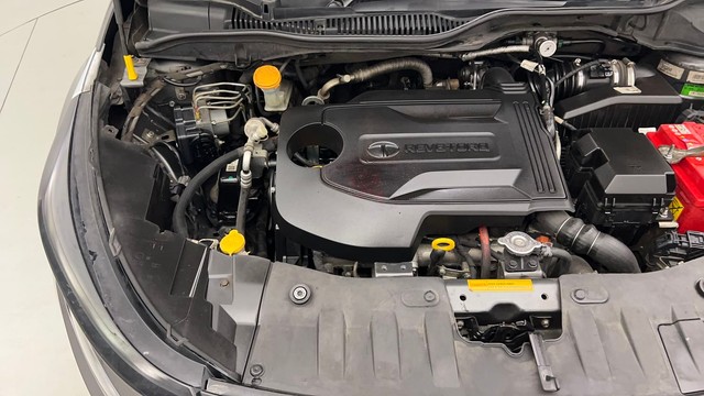 Second-hand 2022 Tata Altroz XZ Plus for sale in Kolkata-26