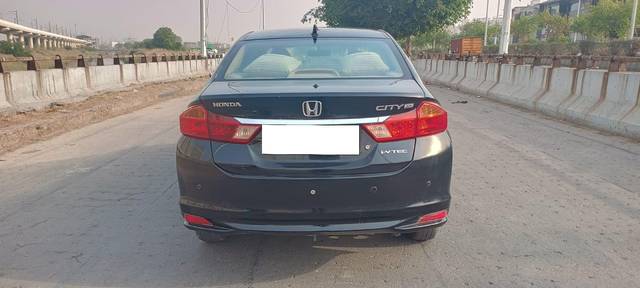 https://images10.gaadi.com/usedcar_image/3963150/original/processed_b68edfe93f5e0cac6ac626ee2f7cfc18.jpg?imwidth=6402