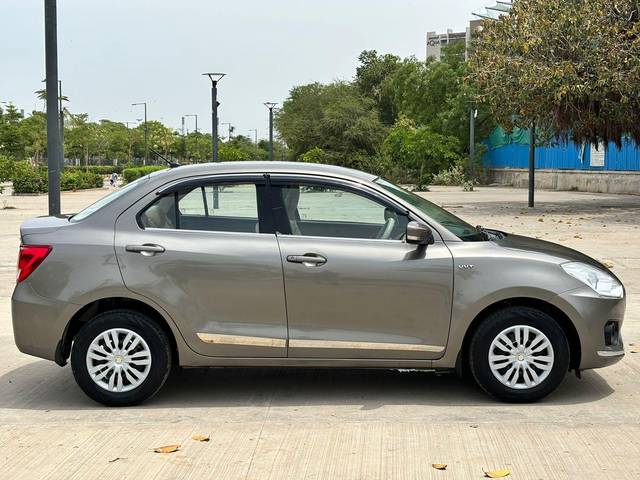 https://images10.gaadi.com/usedcar_image/3963308/original/processed_af2e1a87d70e8cc0f8d191002b607473.jpg?imwidth=6401