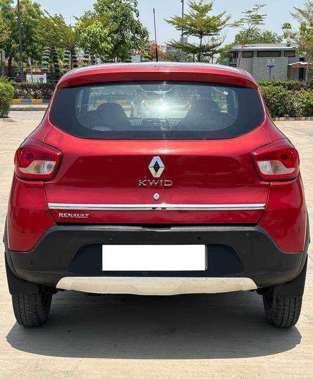 https://images10.gaadi.com/usedcar_image/3963384/original/processed_d507f604707c8a27a40067a910b7dab0.jpg?imwidth=6402