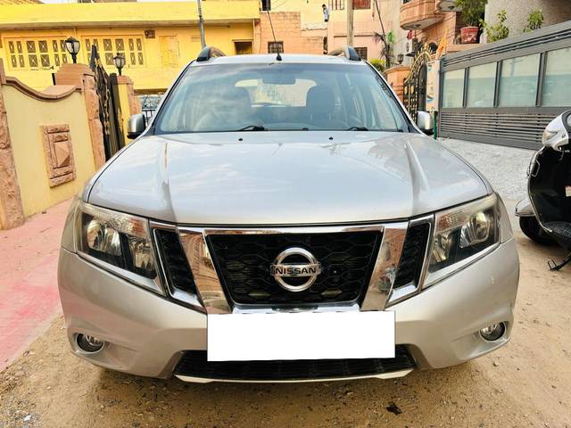 https://images10.gaadi.com/usedcar_image/3963636/original/processed_8eb245b42adbee96aa2c50c959d0493a.jpg?imwidth=6402