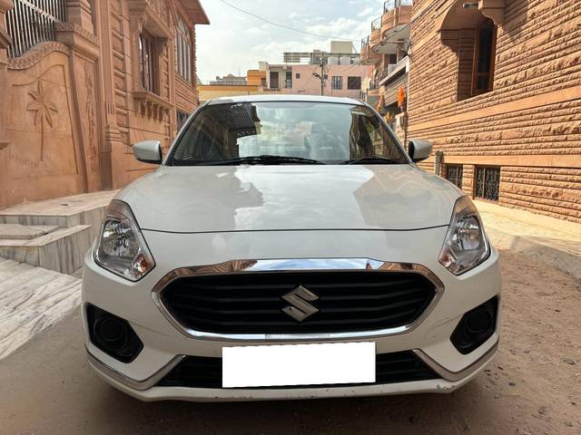 https://images10.gaadi.com/usedcar_image/3963641/original/processed_8ff49d27c4d496ce4c737cc98991200f.jpg?imwidth=6402