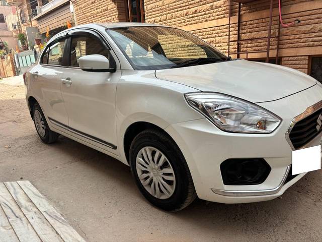 https://images10.gaadi.com/usedcar_image/3963641/original/processed_ed3171023d5cced7a7248b38e4cbcf3d.jpg?imwidth=6400