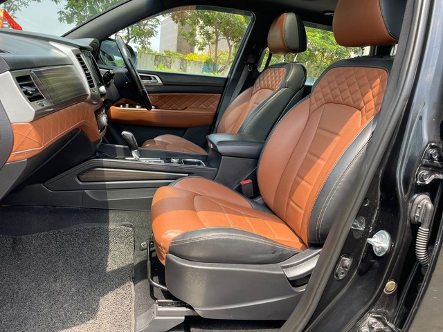 Second-hand 2019 Mahindra Alturas G4 4X4 AT BSIV for sale in Mumbai-8