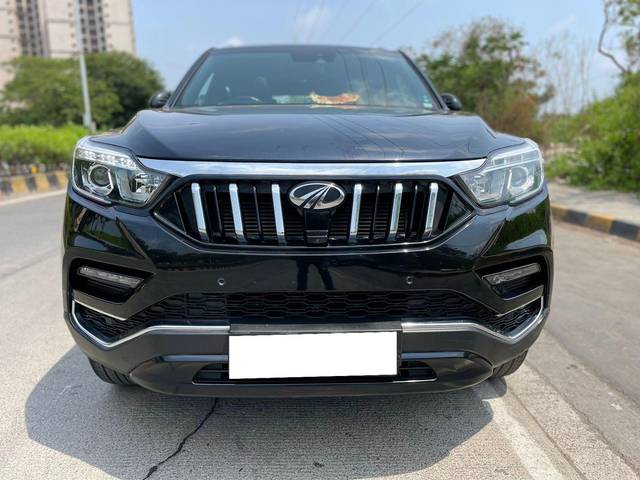 https://images10.gaadi.com/usedcar_image/3968440/original/processed_4939617dc54fa6be667414ebf00865c3.jpg?imwidth=6400