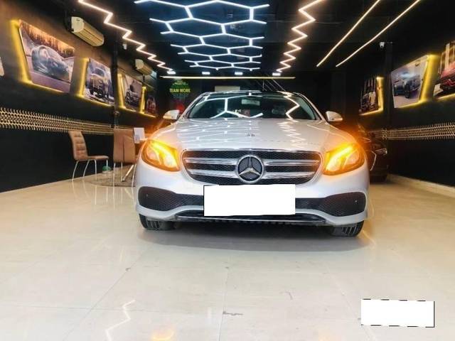 https://images10.gaadi.com/usedcar_image/3969424/original/processed_7530d0acc52755fc807dd4aede6e8aba.jpg?imwidth=6400