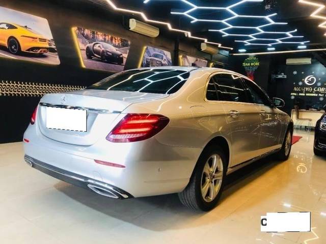 https://images10.gaadi.com/usedcar_image/3969424/original/processed_f3cb32bf5826542518c9b4d2967ac972.jpg?imwidth=6402