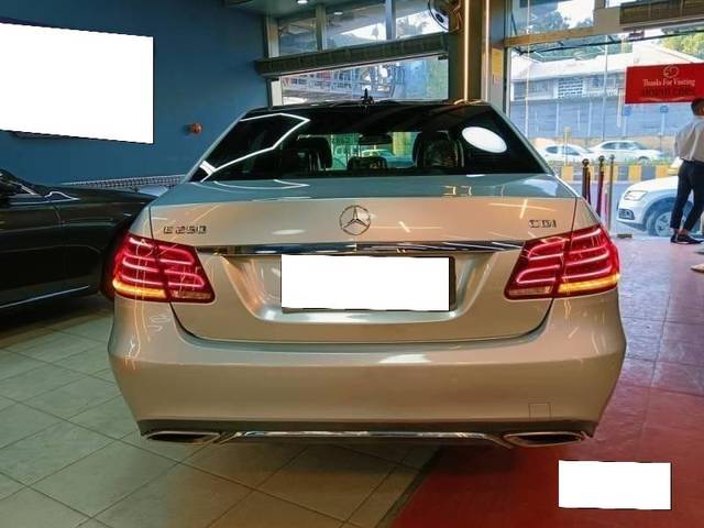 https://images10.gaadi.com/usedcar_image/3969447/original/processed_24e00975e5dc5e99ff5f55bb511471e8.jpg?imwidth=6402