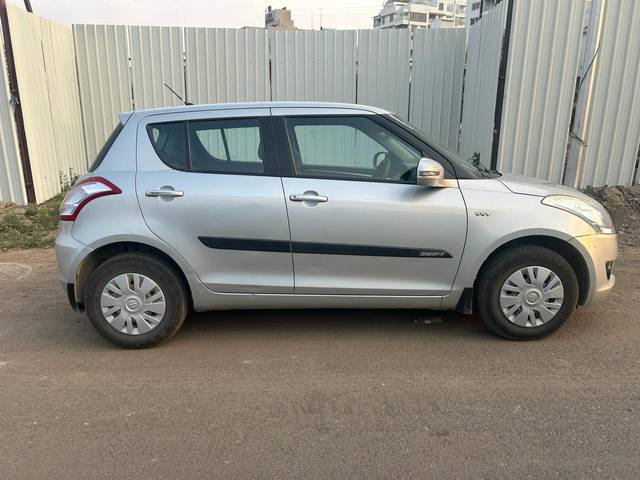 https://images10.gaadi.com/usedcar_image/3970185/original/processed_87da5ea46708495f351abcb42d9af7df.jpg?imwidth=6401