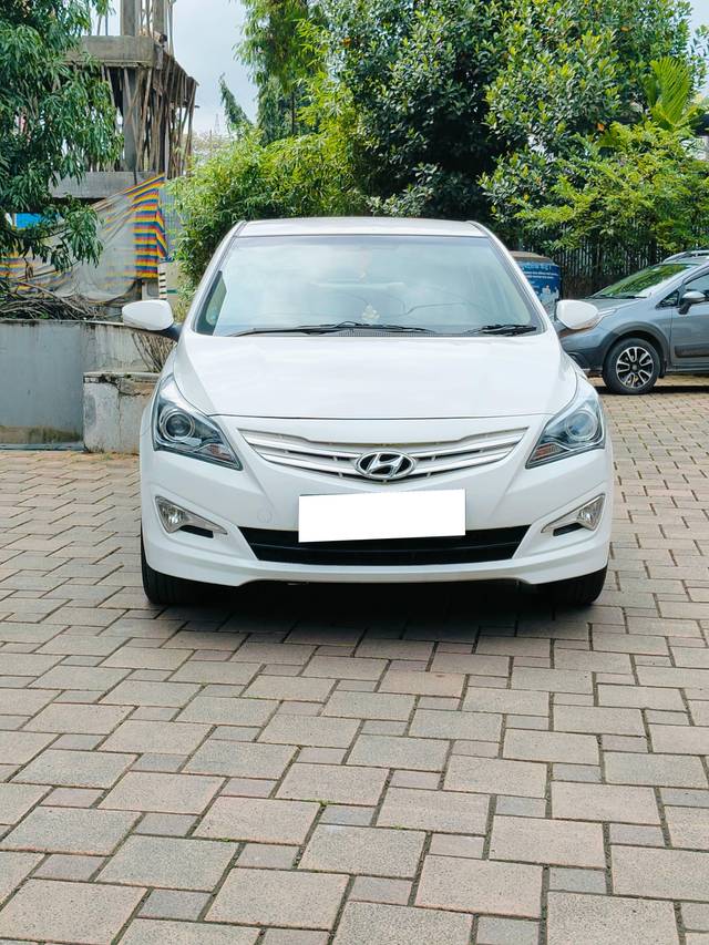 https://images10.gaadi.com/usedcar_image/3970697/original/processed_5c1c8d30cb3ac95e52b85b8bfb76fbdb.jpg?imwidth=6401