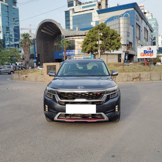 https://images10.gaadi.com/usedcar_image/3971399/original/processed_ec4a3222fc280e26a37b4ae137c244ca.jpg?imwidth=6400