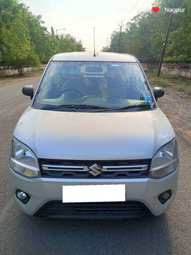 https://images10.gaadi.com/usedcar_image/3972930/original/processed_2ca3115f0aa976cec6ddd74ce28b5e28.jpg?imwidth=6400