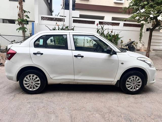 https://images10.gaadi.com/usedcar_image/3972983/original/d55dd7da2d194014bfc2eea4c7ac0b58.jpg?imwidth=6401