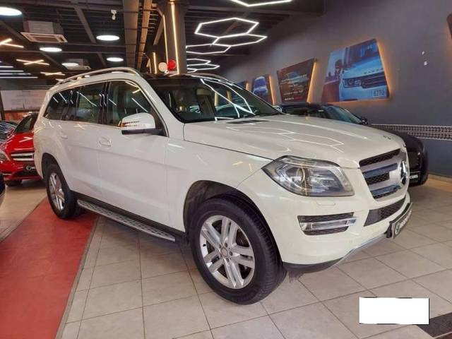 https://images10.gaadi.com/usedcar_image/3973496/original/processed_5724882102fe29d7503cc79a16f5cf16.jpg?imwidth=6400