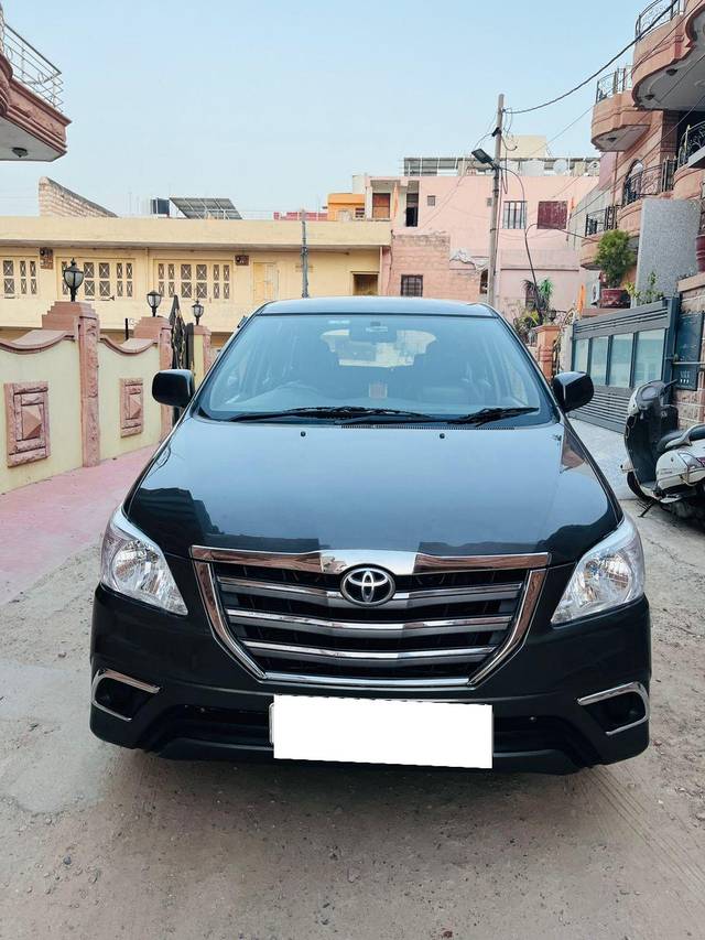 https://images10.gaadi.com/usedcar_image/3973773/original/processed_f51f6ad1ef49647627cd6e78800dd383.jpg?imwidth=6402