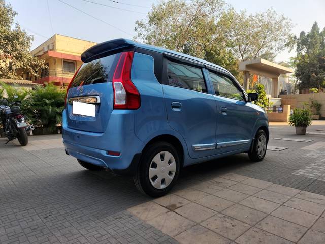 https://images10.gaadi.com/usedcar_image/3973851/original/processed_e47c1bd75c674aa7db78762d1f4b79a0.jpg?imwidth=6401