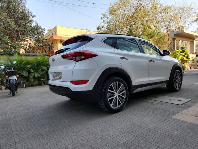 https://images10.gaadi.com/usedcar_image/3973917/original/processed_b5bc3bb5cabb88e452bcf614a62a170a.jpg?imwidth=6402