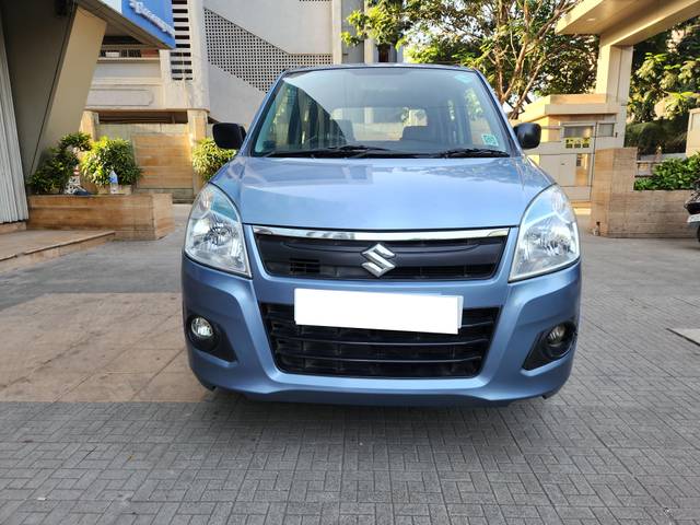 https://images10.gaadi.com/usedcar_image/3973958/original/processed_ca3c8023aec4792c2e98f9a150f4202e.jpg?imwidth=6402