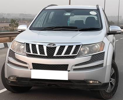 Mahindra XUV500 W8 AWD