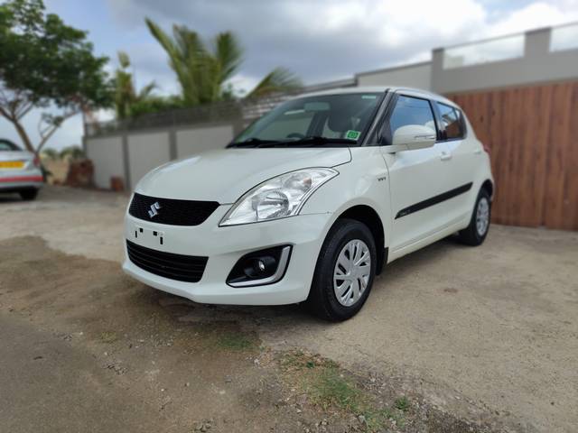 https://images10.gaadi.com/usedcar_image/3974834/original/processed_9a7a35575729477b56a0109cca86e8e6.jpg?imwidth=6402