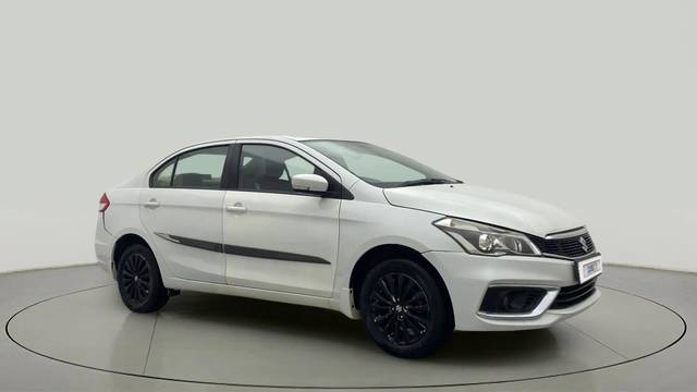 https://images10.gaadi.com/usedcar_image/3976187/original/8f4feeb4f50d3ceb09e303ee052013df.jpg?imwidth=6400