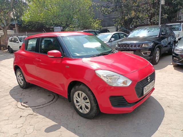 https://images10.gaadi.com/usedcar_image/3976598/original/processed_b8197e2033d50154bf56e4a7c46943b4.jpg?imwidth=6401