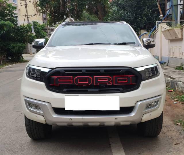 https://images10.gaadi.com/usedcar_image/3977683/original/processed_2650779c807220a7ff50b9b857d5a0f2.jpg?imwidth=6400