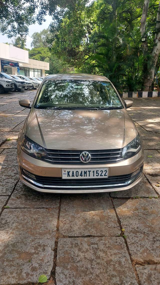 https://images10.gaadi.com/usedcar_image/3977820/original/processed_8cd09e221c54dda1240a296a16346324.jpg?imwidth=6400