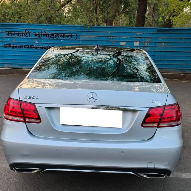 https://images10.gaadi.com/usedcar_image/3978071/original/processed_bd32173bc0b2bcd74a4cd365e7500fcc.jpg?imwidth=6402