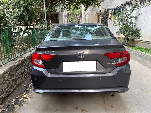 https://images10.gaadi.com/usedcar_image/3978325/original/processed_e60903262b7b6f314178ccce3fe358de.jpg?imwidth=6402