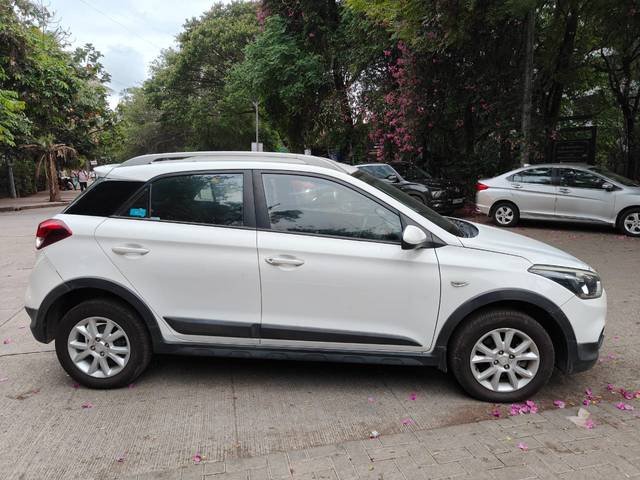 https://images10.gaadi.com/usedcar_image/3983342/original/da1da8bc6becff929ddd6dd8ba9bd591.jpg?imwidth=6401