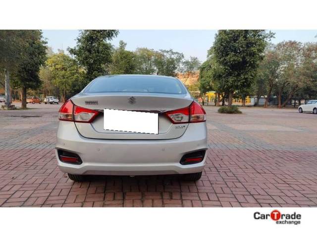 https://images10.gaadi.com/usedcar_image/3983651/original/processed_eb6bf9db4617ce0788295bf7ccbc6841.jpg?imwidth=6402