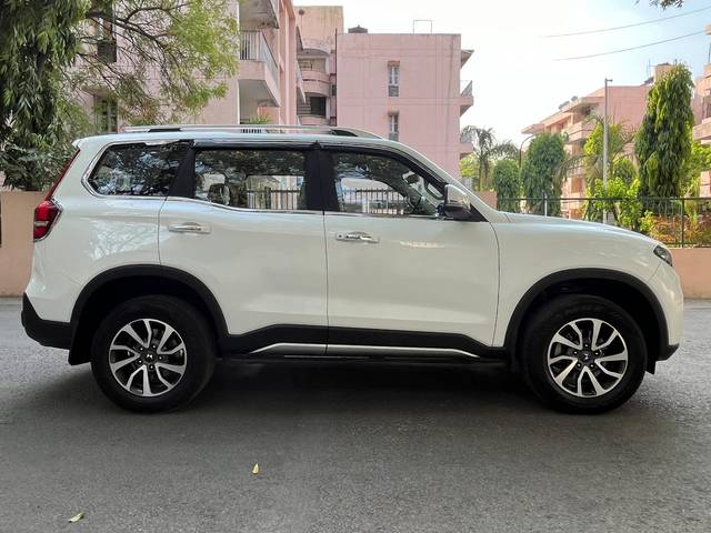 https://images10.gaadi.com/usedcar_image/3984042/original/1d3b970fb9f518429371001e024ca458.jpg?imwidth=6401