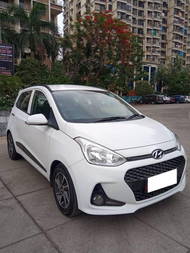 https://images10.gaadi.com/usedcar_image/3984665/original/processed_0d5b5fb91bed20e0fcf9f47bd96cd58b.jpg?imwidth=6400