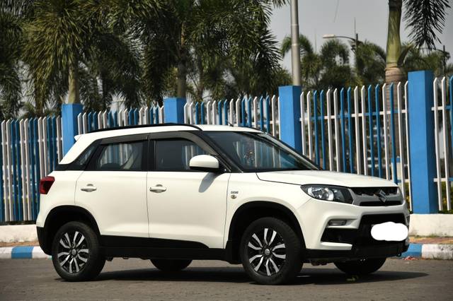 https://images10.gaadi.com/usedcar_image/3985085/original/processed_3e5328c754cfec53dec0f7f0fb396701.jpg?imwidth=6400