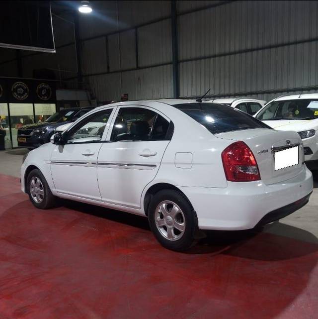 https://images10.gaadi.com/usedcar_image/3987136/original/processed_a163b8366a7c58681f086da25fac3556.jpg?imwidth=6402